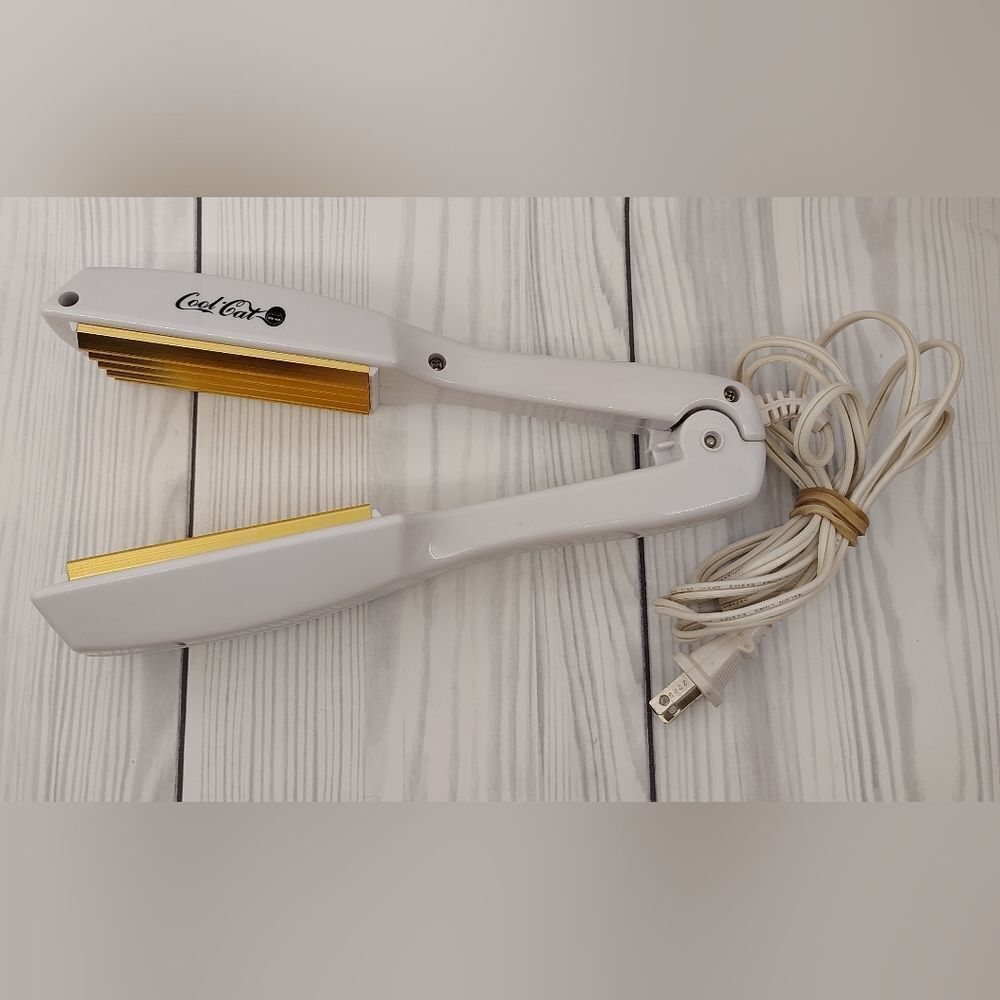 Hot Hair Crimper Coca Cola Beauty Care Y2K